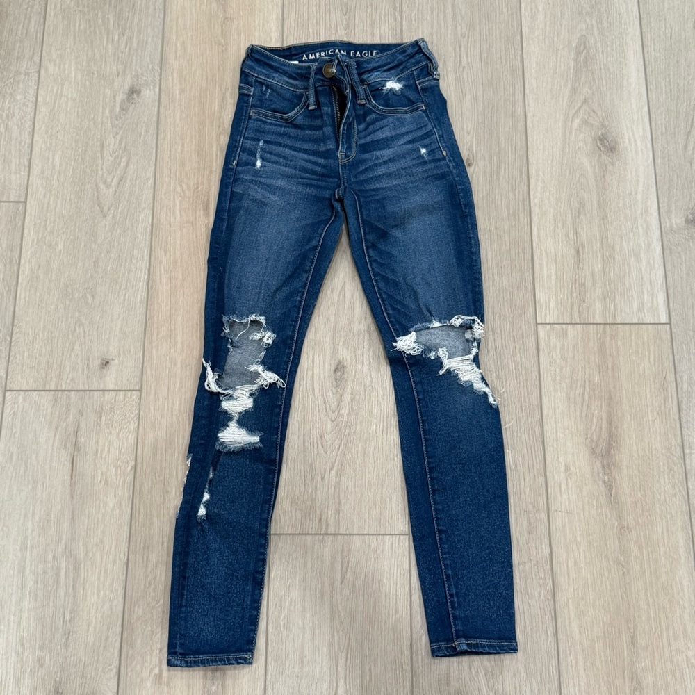 AMERICAN EAGLE Women's Blue Distressed Skinny Jegging Jeans Size 00